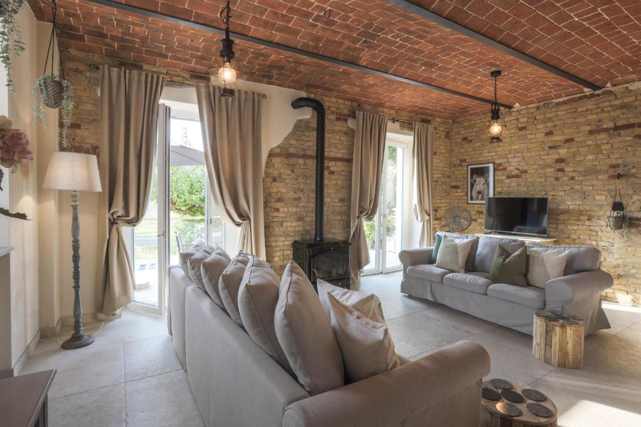 アルフィアーノ・ナッタ Nº18 A Private Country Hideaway In Monferratoヴィラ エクステリア 写真